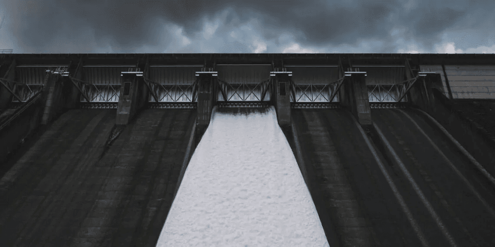 ¡Sin luz no hay agua, pero sin agua, tampoco hay luz!
